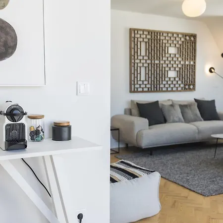 Lovelystay - Penthouse On The Tagus In Alfama Lisbon