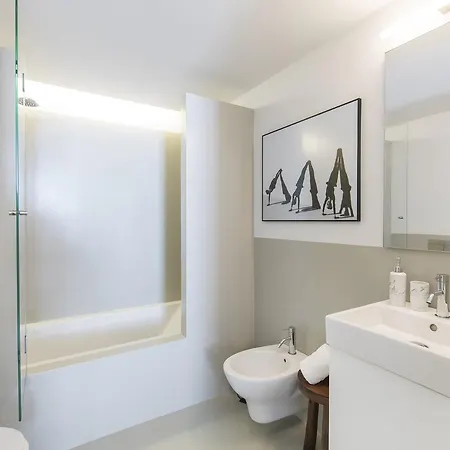 Lovelystay - Penthouse On The Tagus In Alfama Apartment