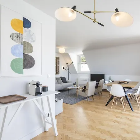Lovelystay - Penthouse On The Tagus In Alfama Apartment
