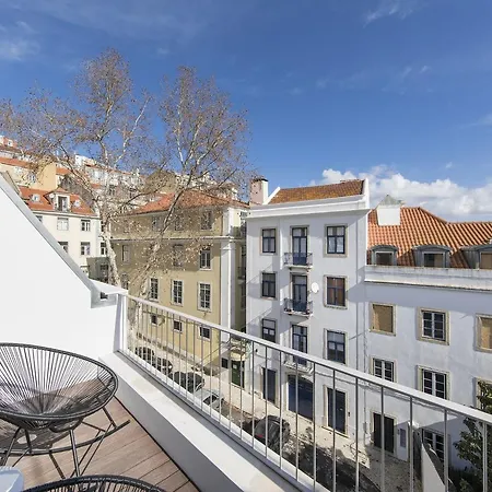 Lovelystay - Penthouse On The Tagus In Alfama Lisbon