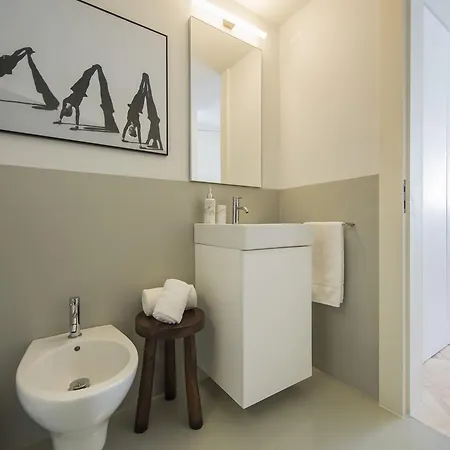 Lovelystay - Penthouse On The Tagus In Alfama Apartment