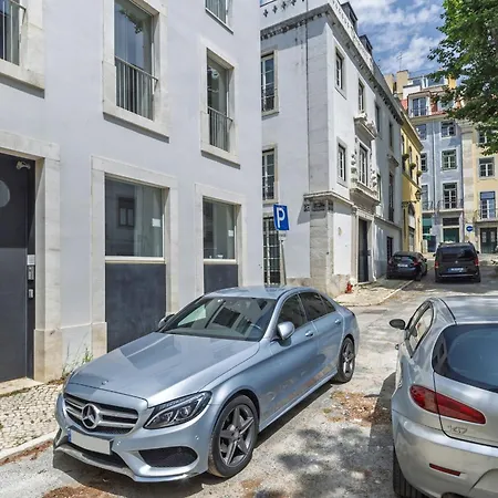 Apartment Penthouse On The Tagus In Alfama By Lovelystay