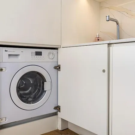 Penthouse On The Tagus In Alfama By Lovelystay * Lisbona